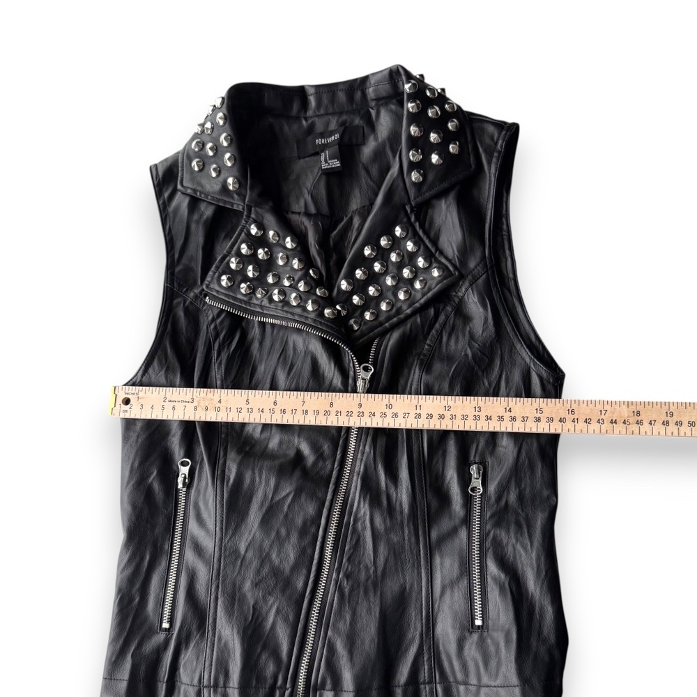FOREVER 21 Black Studded Moto Vest Vegan Leather S - Picture 11 of 11